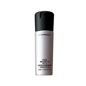 MAC Studio Moisture Fix